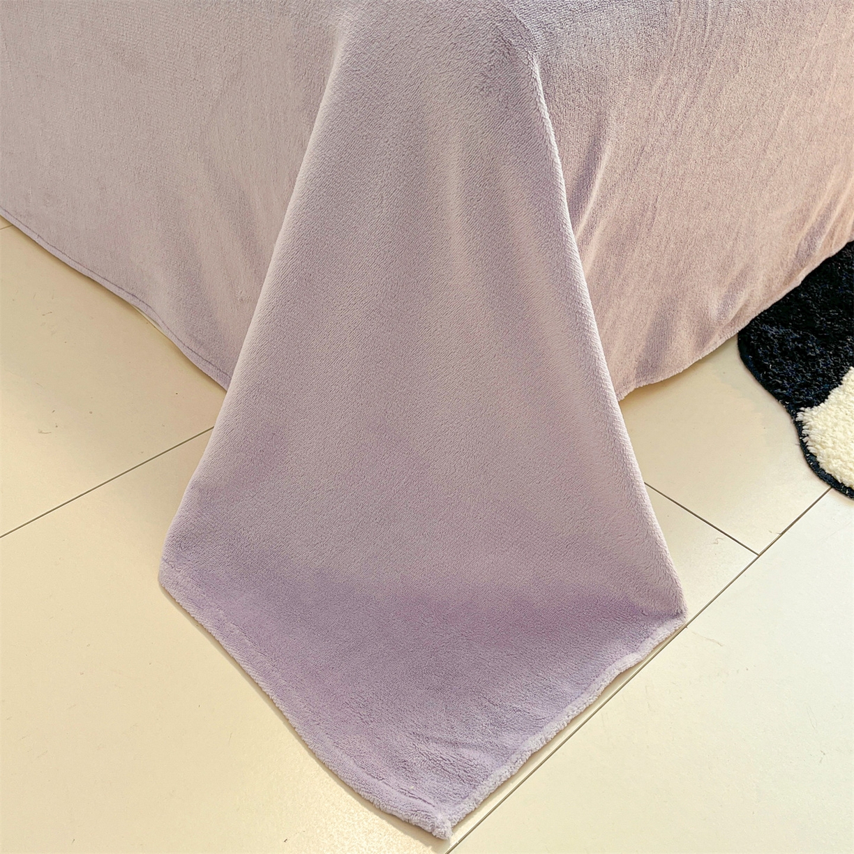 91家纺网 家纺一手货源 找家纺 星座  2025新款牛奶绒雕花绒四件套 紫韵花笺