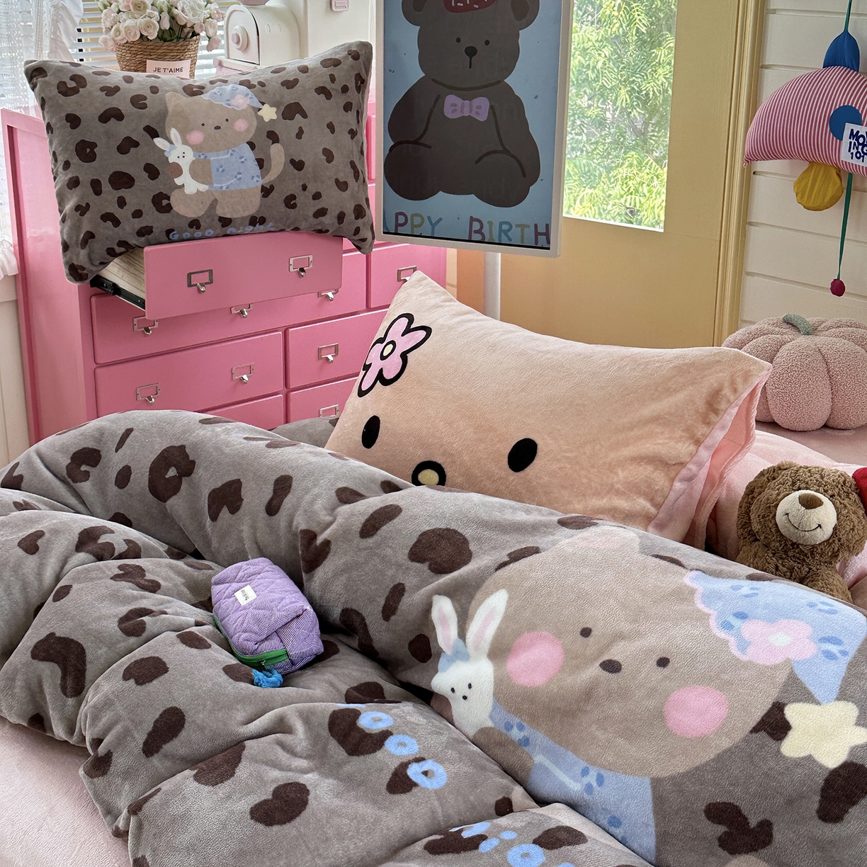 91家纺网 家纺一手货源 找家纺 美乐迪家纺 2025新款大版牛奶绒四件套 豹纹猫