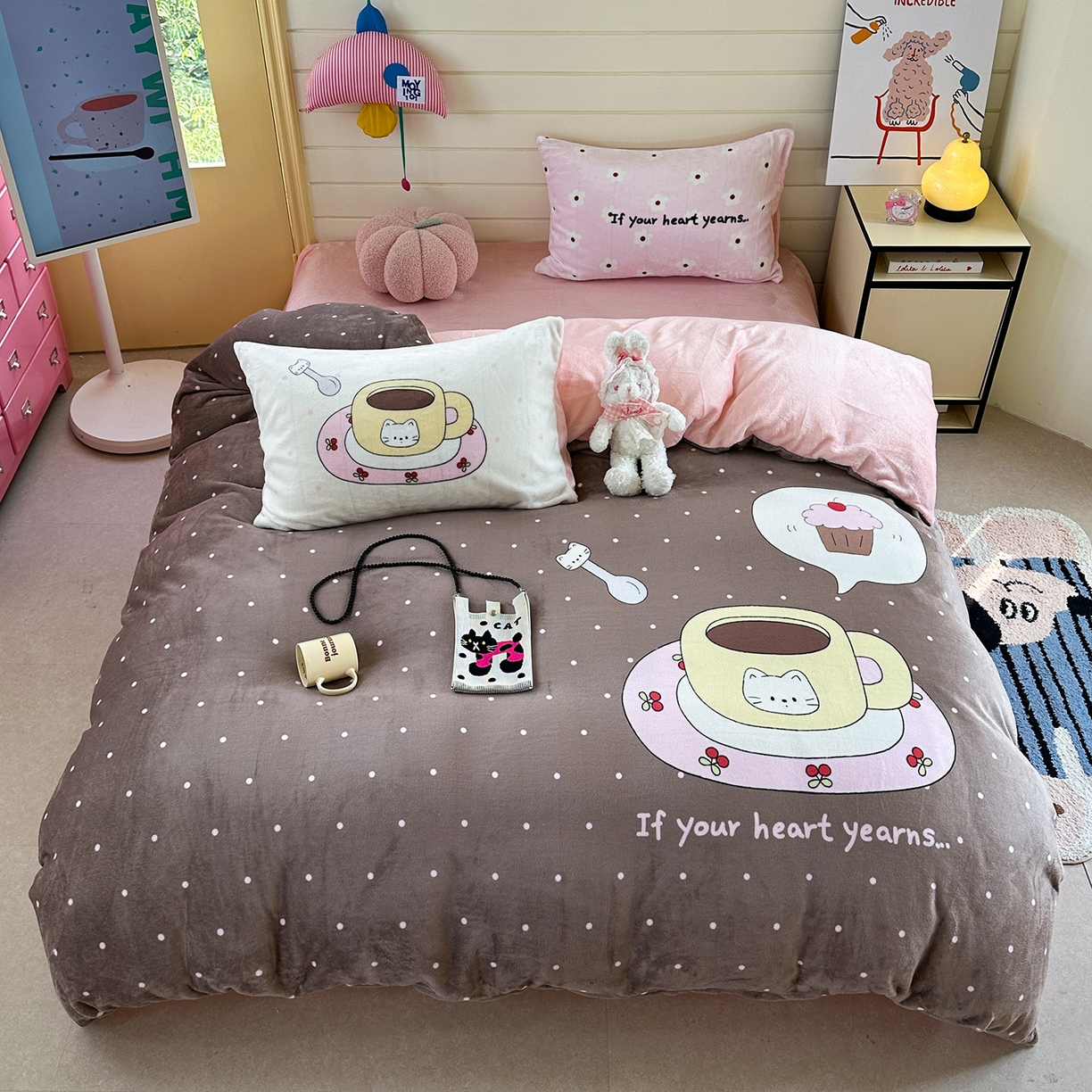 美乐迪家纺 2025新款大版牛奶绒四件套 波点咖啡屋