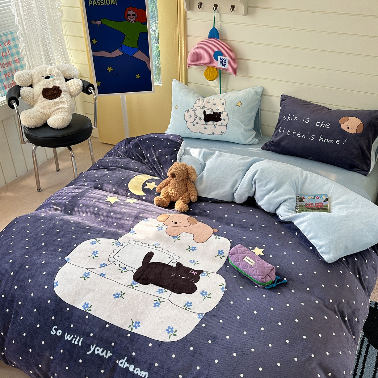 91家纺网 家纺一手货源 找家纺 美乐迪家纺 2025新款大版牛奶绒四件套 波点猫舍