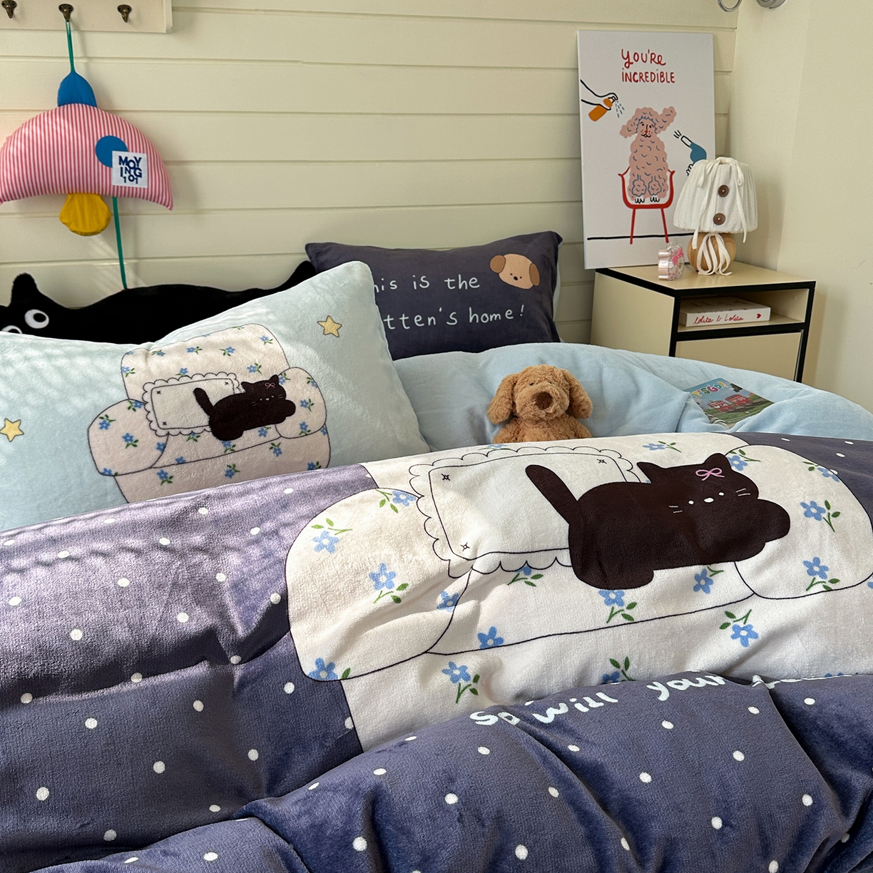 91家纺网 家纺一手货源 找家纺 美乐迪家纺 2025新款大版牛奶绒四件套 波点猫舍