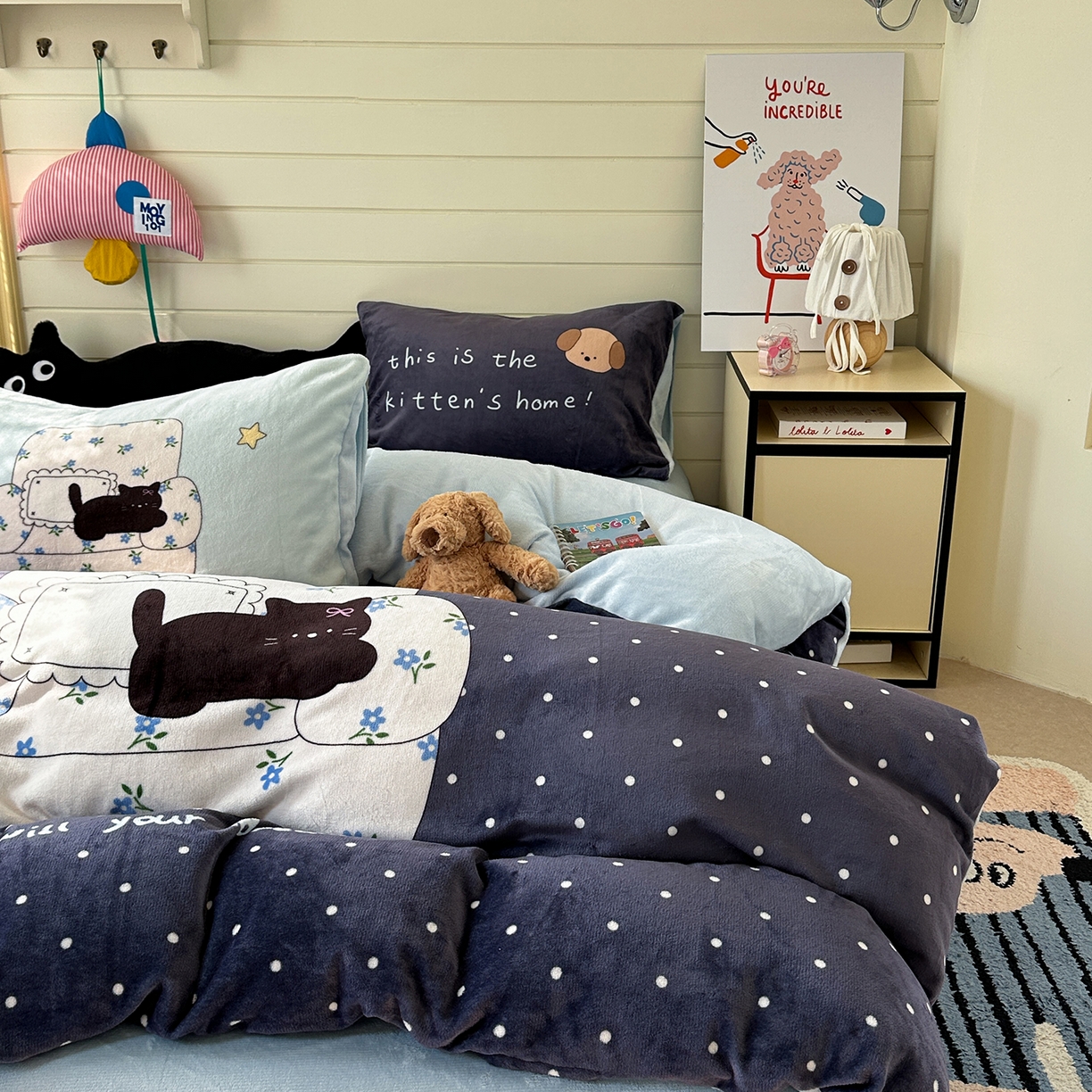 91家纺网 家纺一手货源 找家纺 美乐迪家纺 2025新款大版牛奶绒四件套 波点猫舍