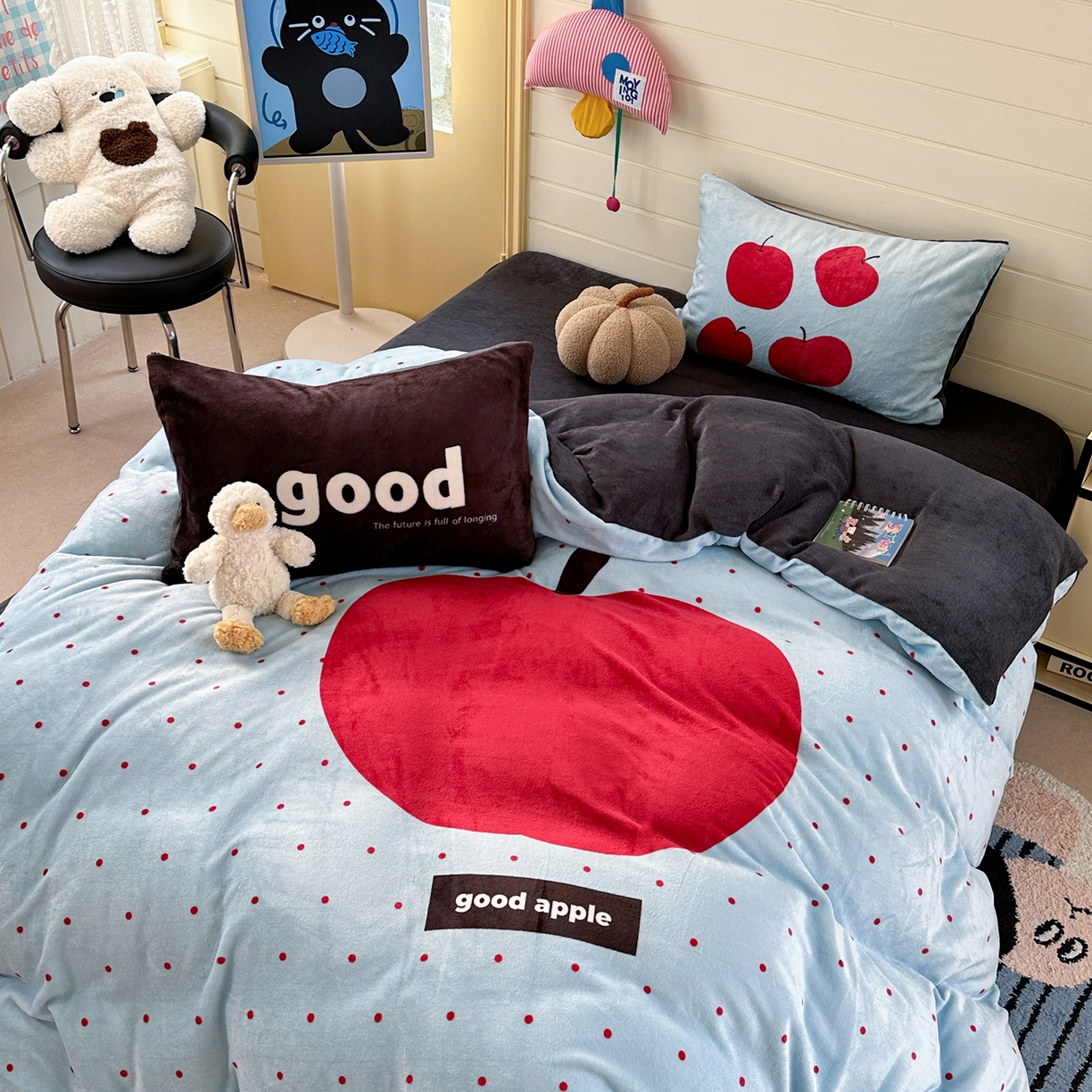 91家纺网 家纺一手货源 找家纺 美乐迪家纺 2025新款大版牛奶绒四件套 波点苹果