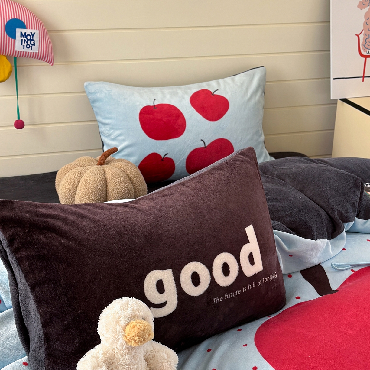 91家纺网 家纺一手货源 找家纺 美乐迪家纺 2025新款大版牛奶绒四件套 波点苹果