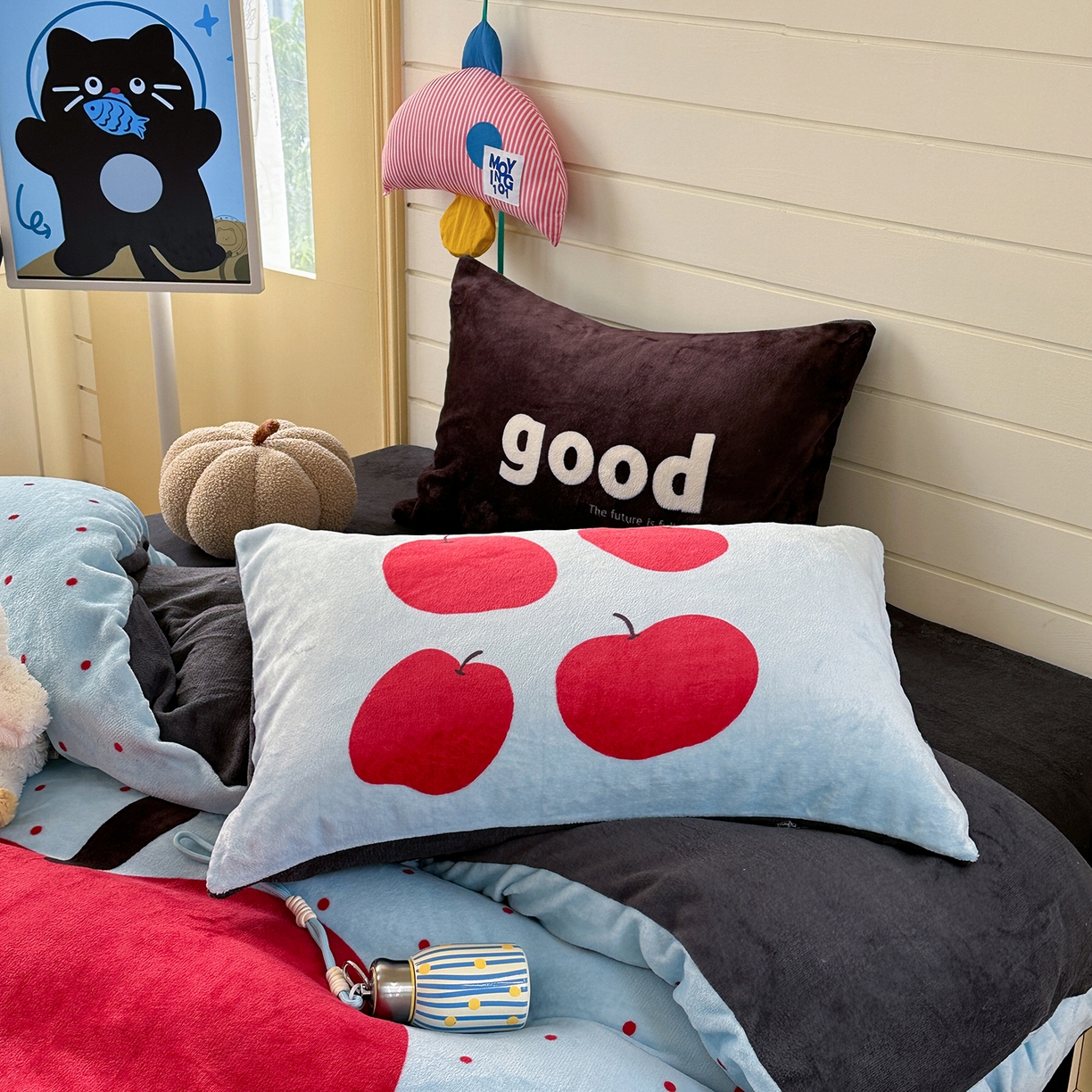 91家纺网 家纺一手货源 找家纺 美乐迪家纺 2025新款大版牛奶绒四件套 波点苹果