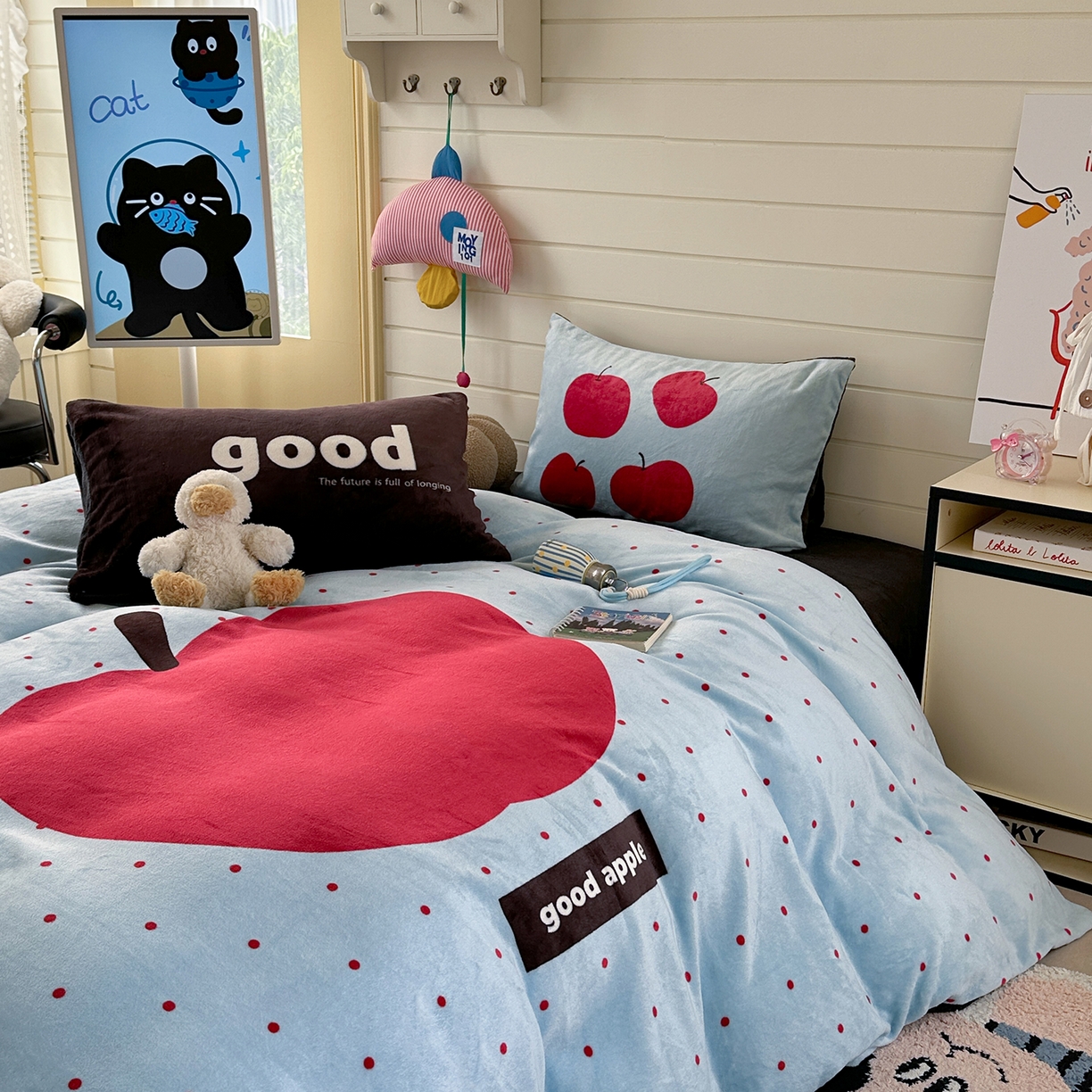 91家纺网 家纺一手货源 找家纺 美乐迪家纺 2025新款大版牛奶绒四件套 波点苹果