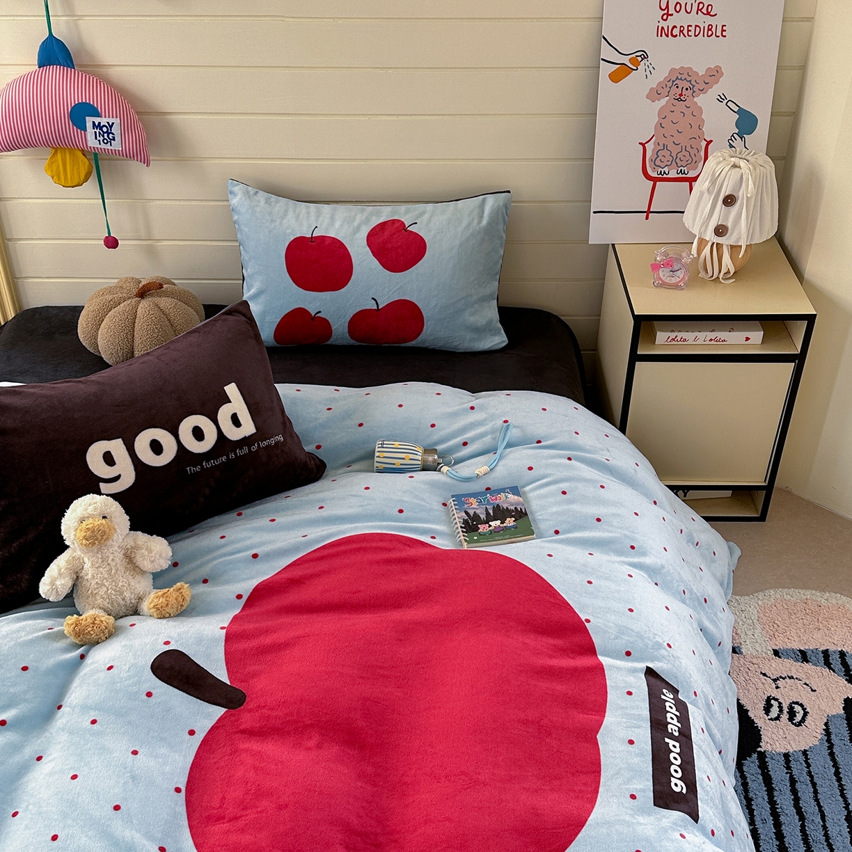 91家纺网 家纺一手货源 找家纺 美乐迪家纺 2025新款大版牛奶绒四件套 波点苹果