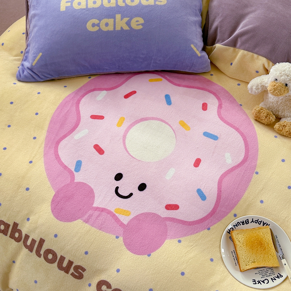 91家纺网 家纺一手货源 找家纺 美乐迪家纺 2025新款大版牛奶绒四件套 波点甜甜圈