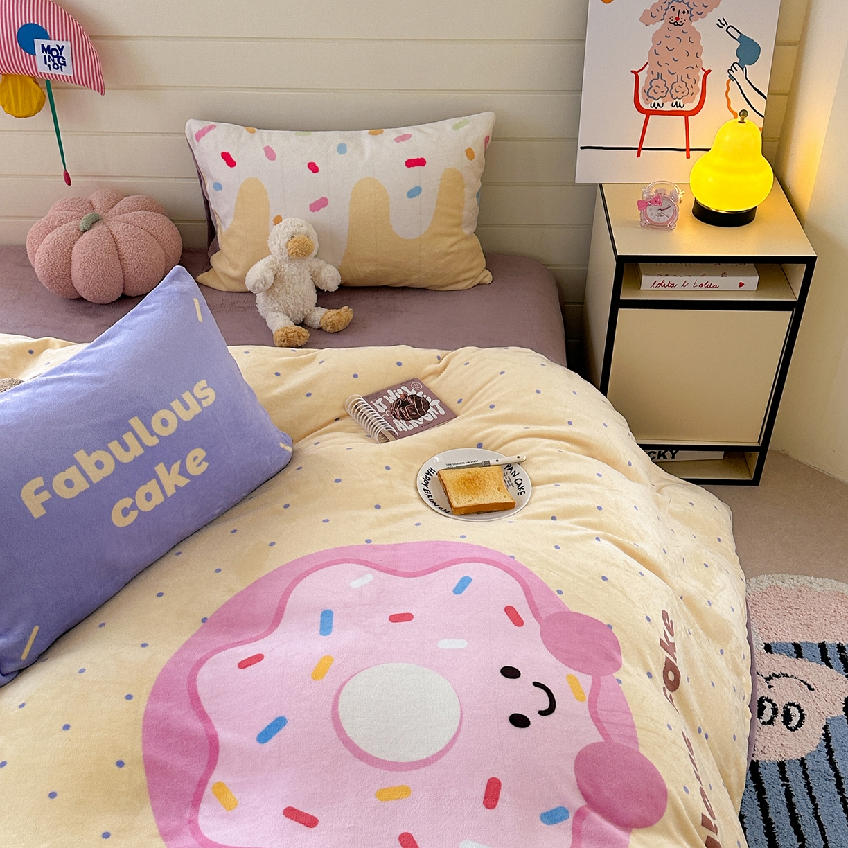 91家纺网 家纺一手货源 找家纺 美乐迪家纺 2025新款大版牛奶绒四件套 波点甜甜圈