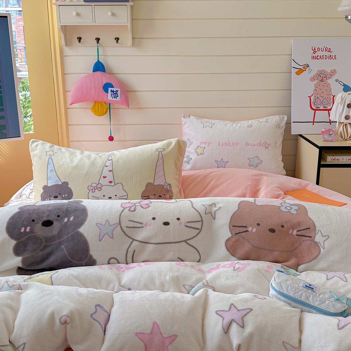 91家纺网 家纺一手货源 找家纺 美乐迪家纺 2025新款大版牛奶绒四件套 星星伙伴