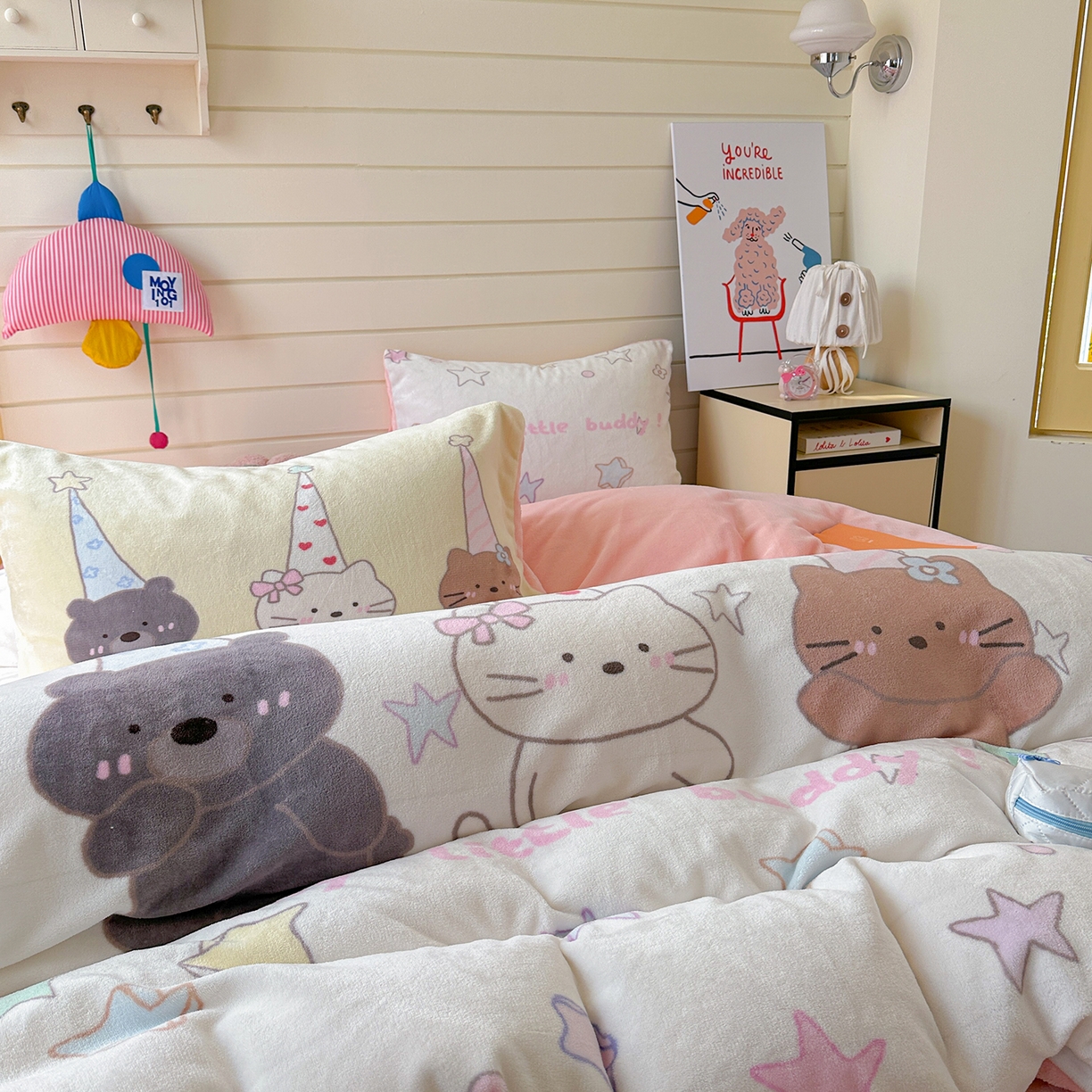 91家纺网 家纺一手货源 找家纺 美乐迪家纺 2025新款大版牛奶绒四件套 星星伙伴