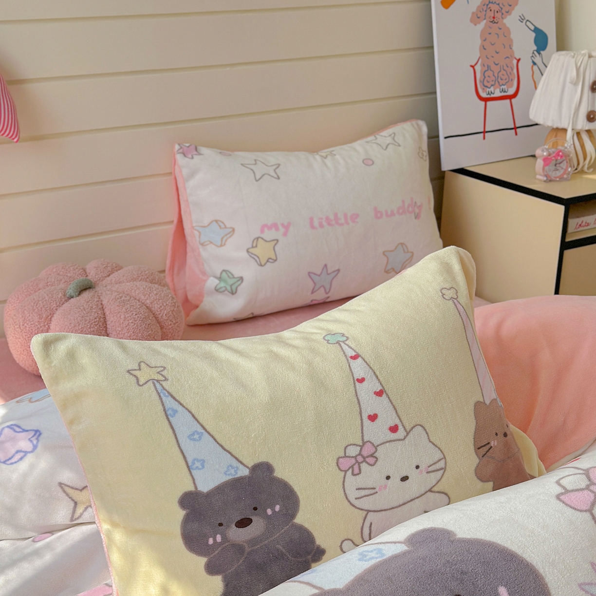 91家纺网 家纺一手货源 找家纺 美乐迪家纺 2025新款大版牛奶绒四件套 星星伙伴