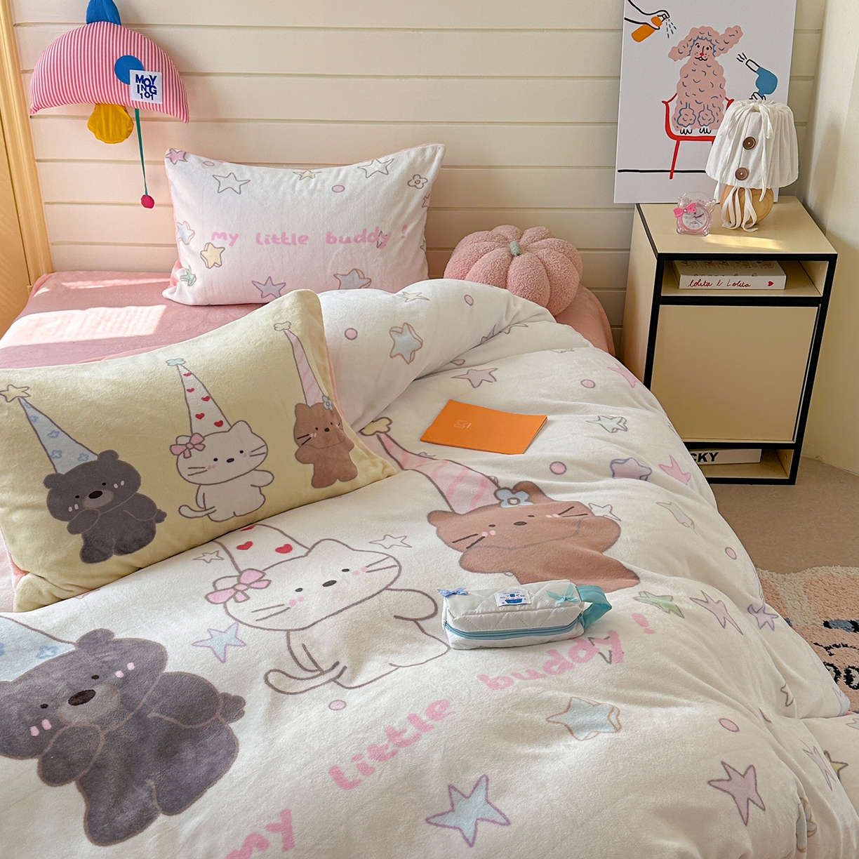 91家纺网 家纺一手货源 找家纺 美乐迪家纺 2025新款大版牛奶绒四件套 星星伙伴