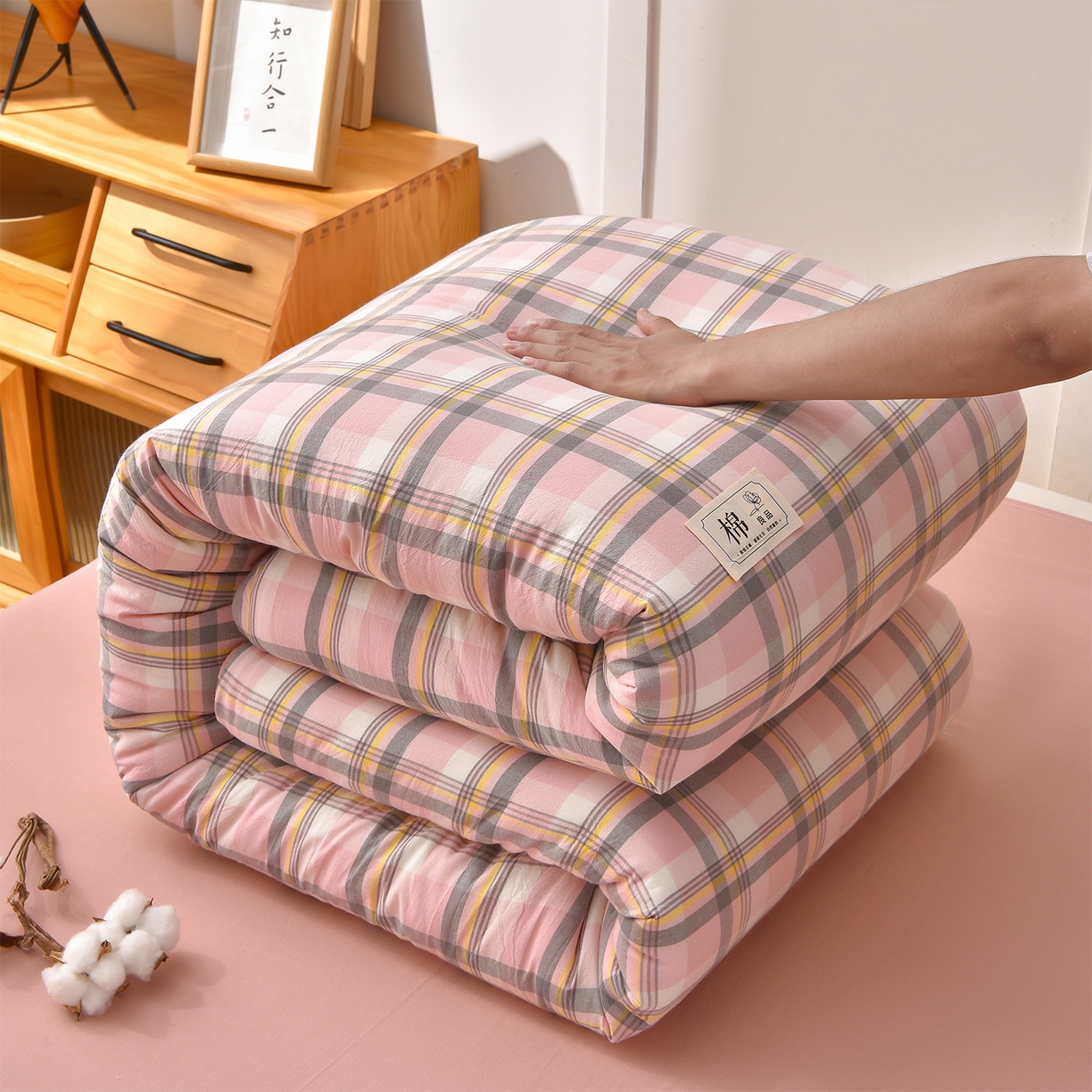 91家纺网 家纺一手货源 找家纺 锦逸家居 2025新款A类水洗棉棉花被被子被芯 清新粉