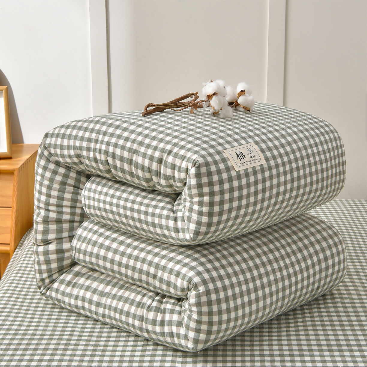 91家纺网 家纺一手货源 找家纺 锦逸家居 2025新款A类水洗棉棉花被被子被芯 三色小格