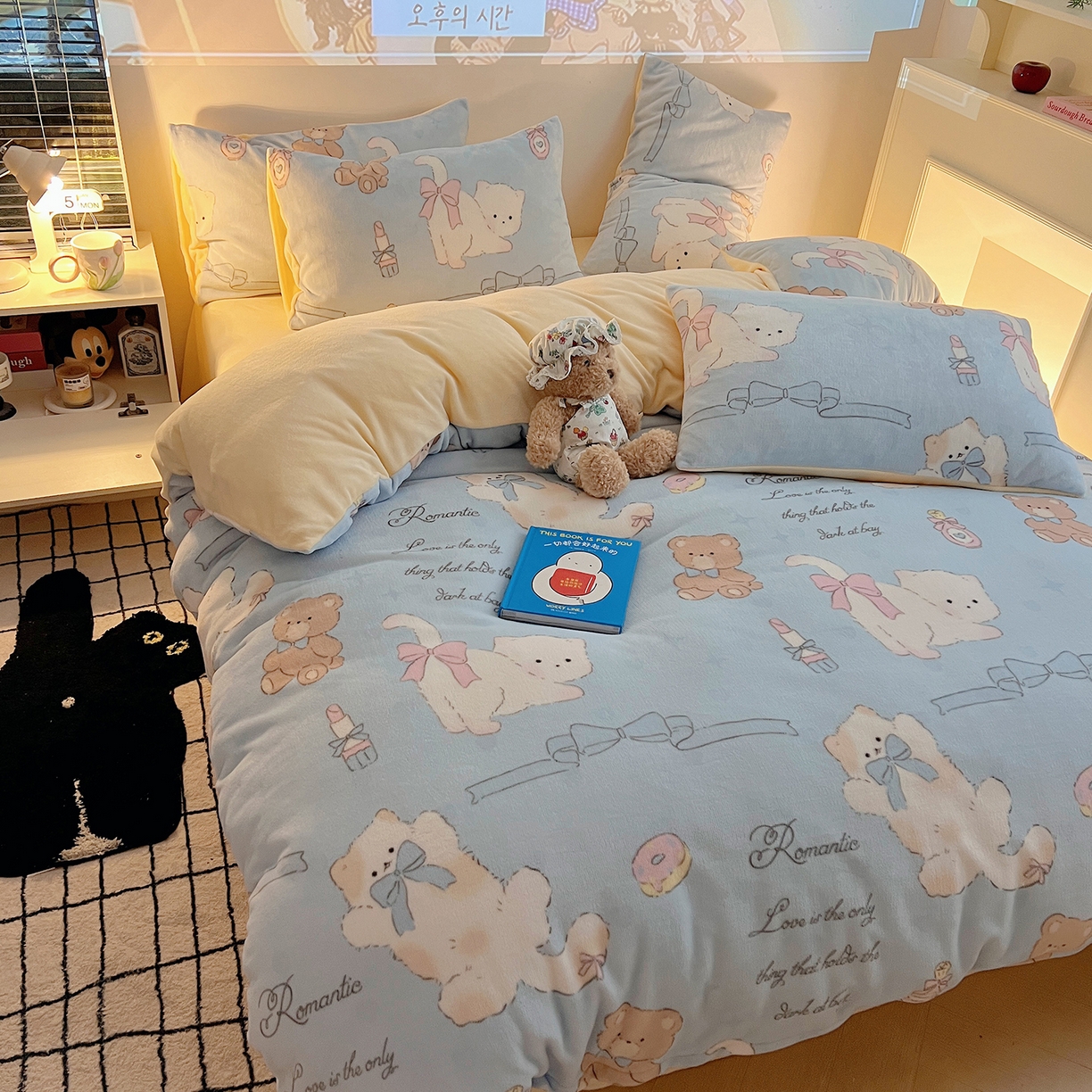 91家纺网 家纺一手货源 找家纺 瑞莱 2025新款A类200克高克重秋冬印花牛奶绒四件套-卡通系列 慵懒小猫