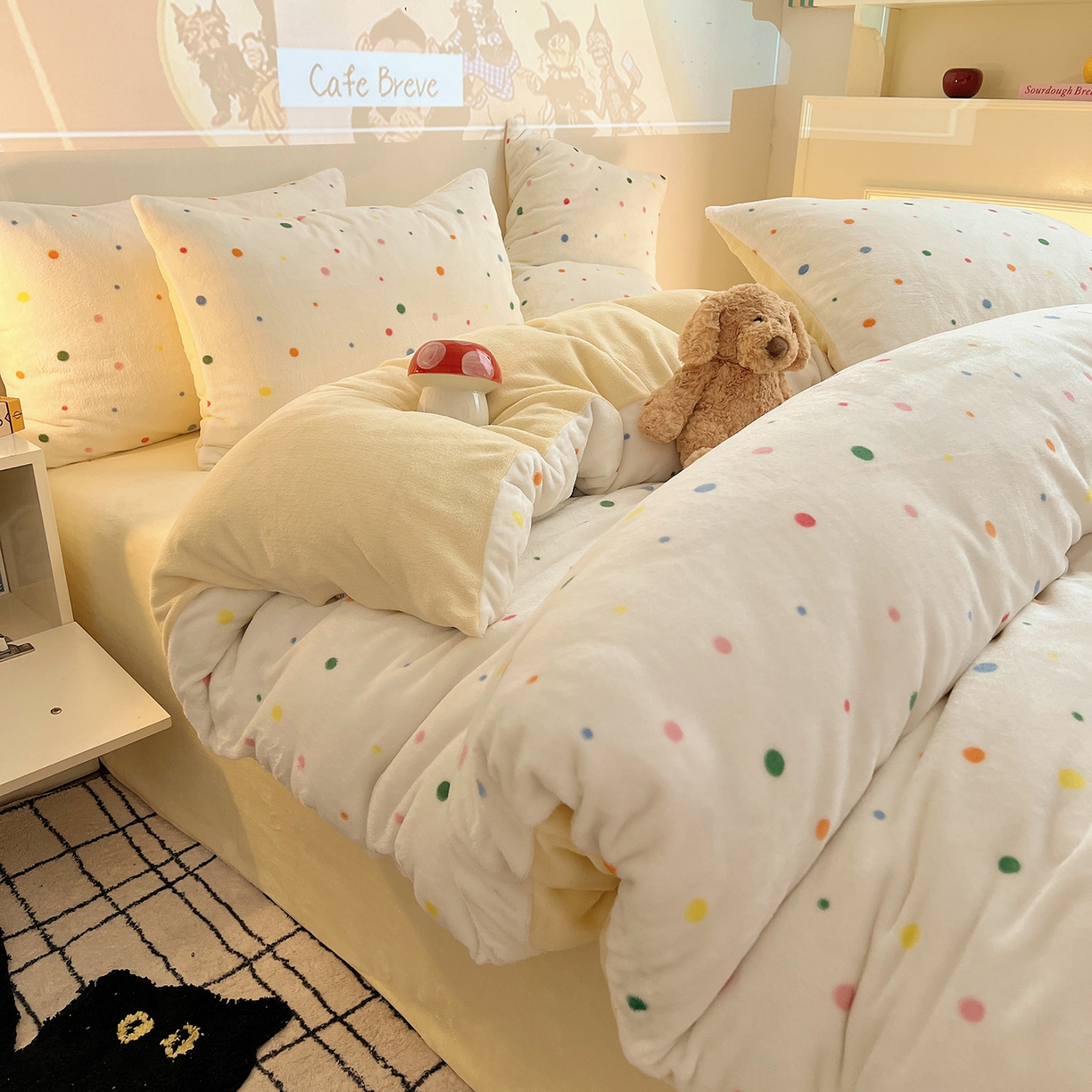 91家纺网 家纺一手货源 找家纺 瑞莱 2025新款A类200克高克重秋冬印花牛奶绒四件套-卡通系列 彩色波点