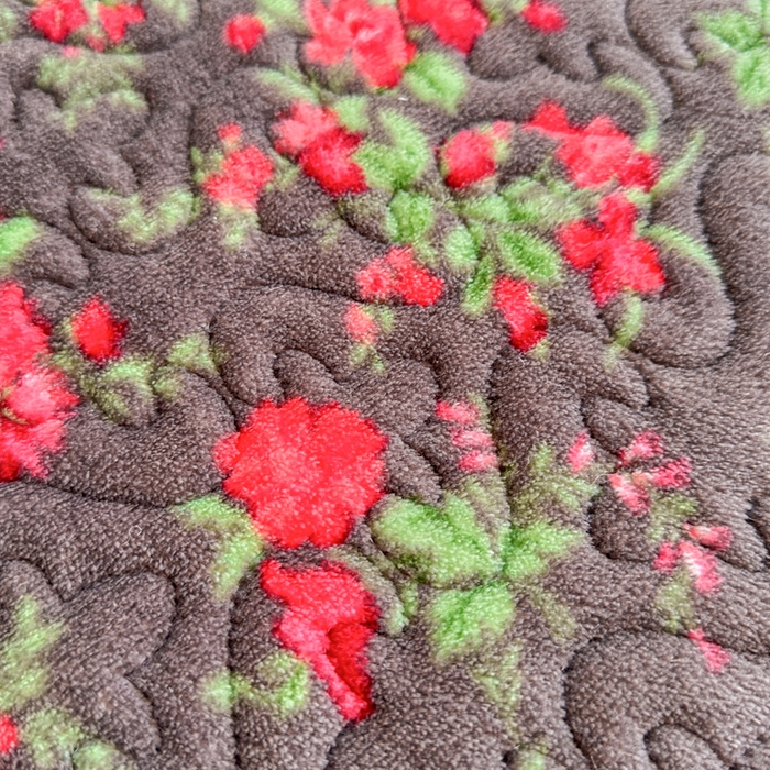 91家纺网 家纺一手货源 找家纺 岚吉家纺 2025新款牛奶绒小花边床盖三件套玫瑰故事