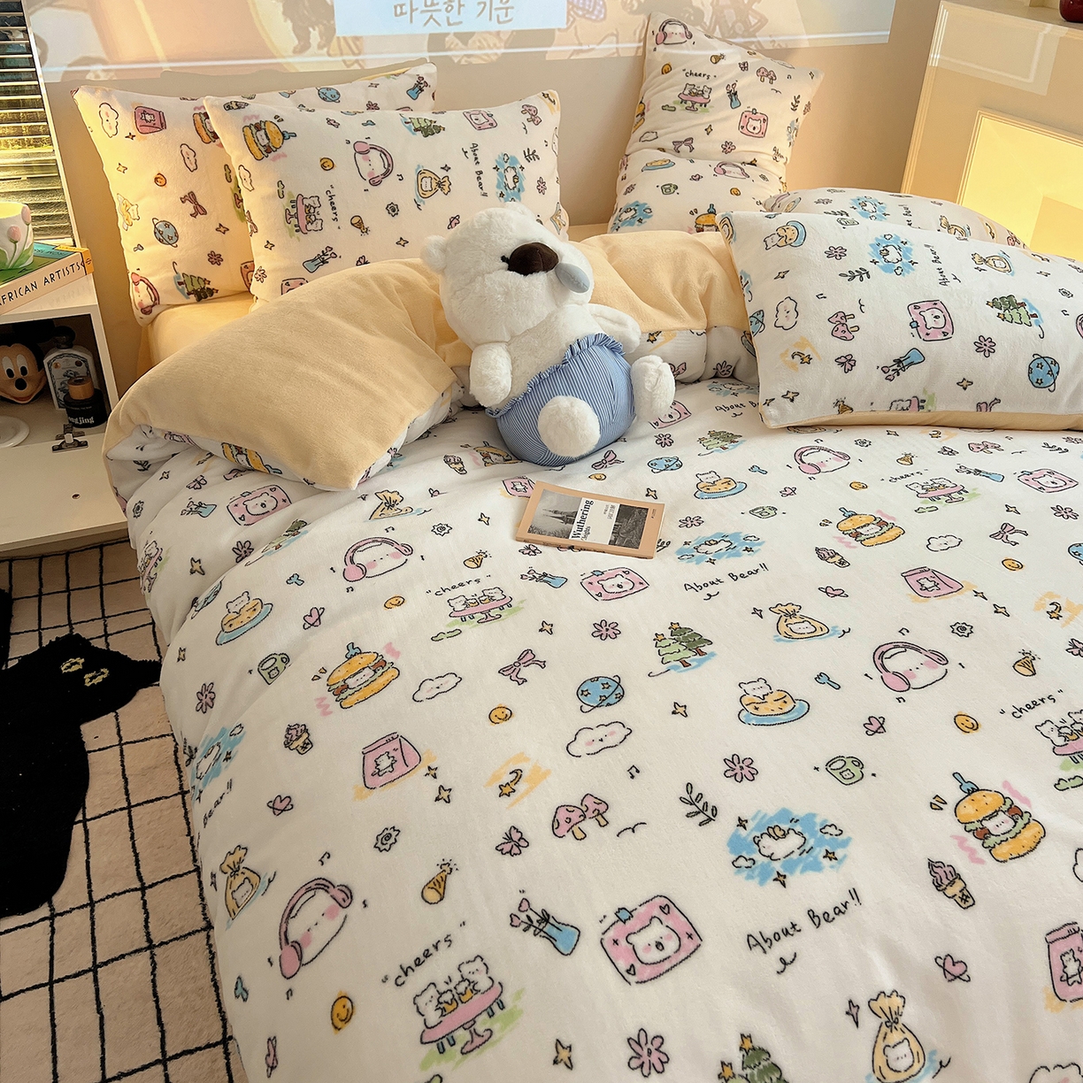 91家纺网 家纺一手货源 找家纺 瑞莱 2025新款A类200克高克重秋冬印花牛奶绒四件套-卡通系列 快乐小白熊