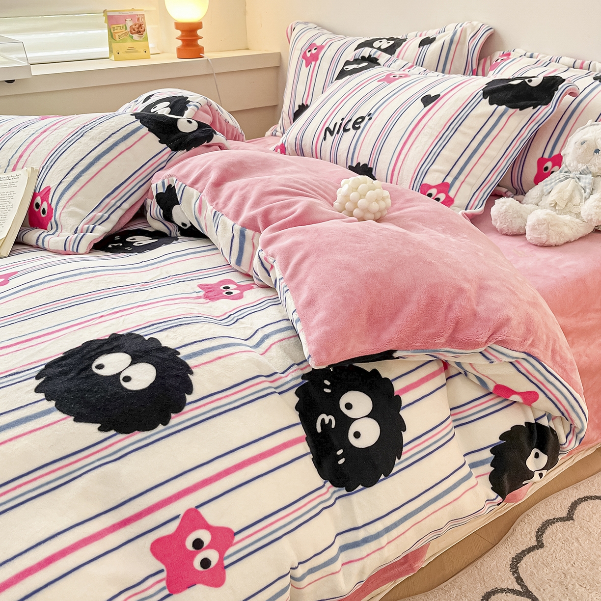 91家纺网 家纺一手货源 找家纺 瑞莱 2025新款A类200克高克重秋冬印花牛奶绒四件套-卡通系列 栗子球