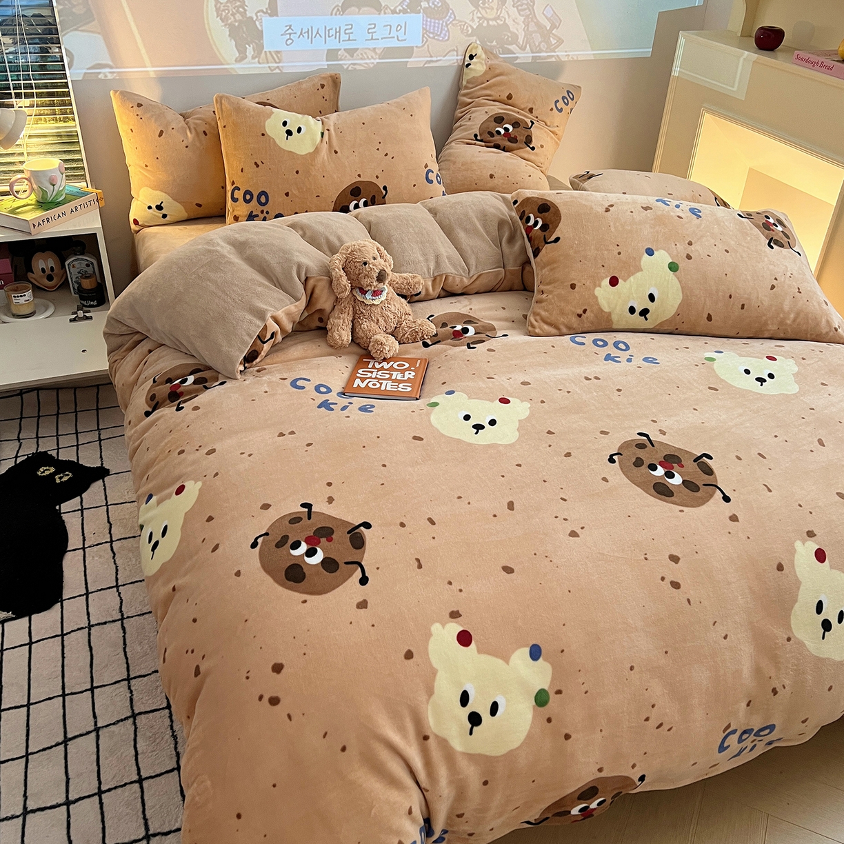 91家纺网 家纺一手货源 找家纺 瑞莱 2025新款A类200克高克重秋冬印花牛奶绒四件套-卡通系列 巧克力曲奇