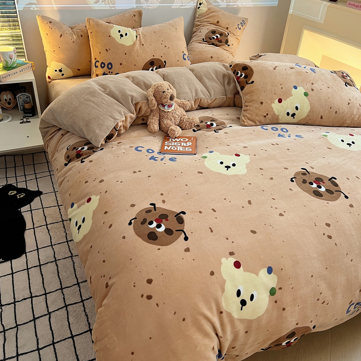 91家纺网 家纺一手货源 找家纺 瑞莱 2025新款A类200克高克重秋冬印花牛奶绒四件套-卡通系列 巧克力曲奇