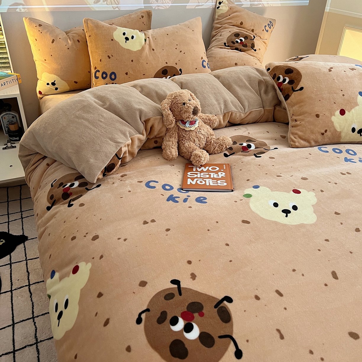 91家纺网 家纺一手货源 找家纺 瑞莱 2025新款A类200克高克重秋冬印花牛奶绒四件套-卡通系列 巧克力曲奇