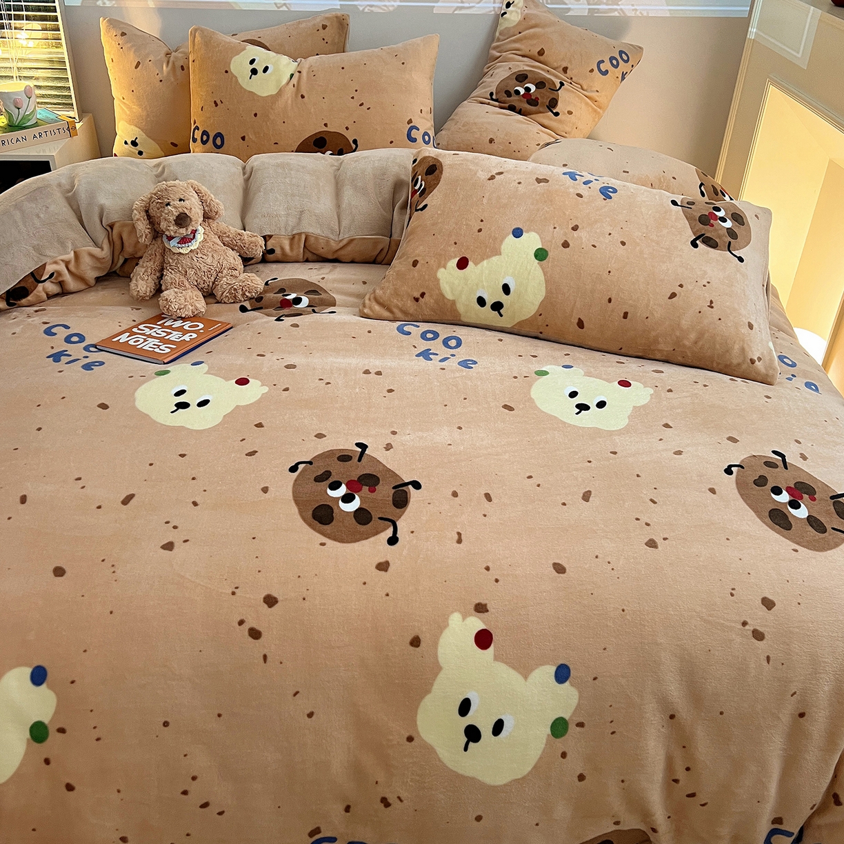 91家纺网 家纺一手货源 找家纺 瑞莱 2025新款A类200克高克重秋冬印花牛奶绒四件套-卡通系列 巧克力曲奇