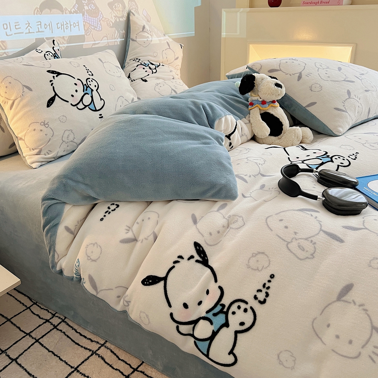 91家纺网 家纺一手货源 找家纺 瑞莱 2025新款A类200克高克重秋冬印花牛奶绒四件套-卡通系列 绒调皮狗