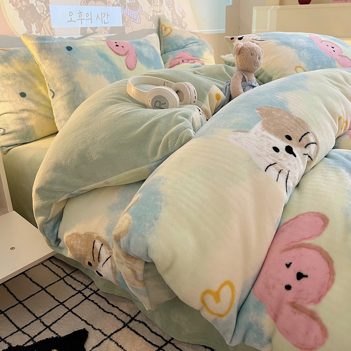 91家纺网 家纺一手货源 找家纺 瑞莱 2025新款A类200克高克重秋冬印花牛奶绒四件套-卡通系列 绒蜡笔画