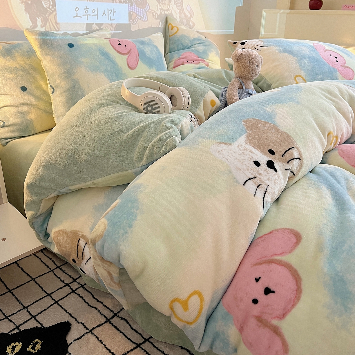 91家纺网 家纺一手货源 找家纺 瑞莱 2025新款A类200克高克重秋冬印花牛奶绒四件套-卡通系列 绒蜡笔画