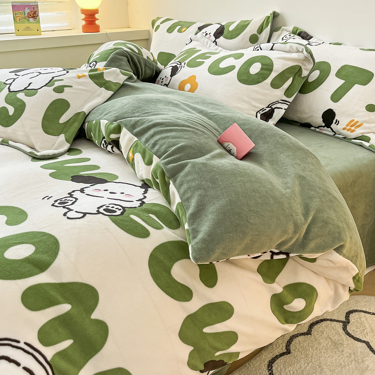 91家纺网 家纺一手货源 找家纺 瑞莱 2025新款A类200克高克重秋冬印花牛奶绒四件套-卡通系列 绒皮皮狗