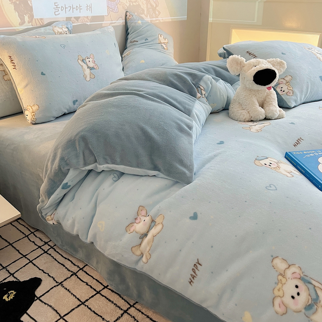 91家纺网 家纺一手货源 找家纺 瑞莱 2025新款A类200克高克重秋冬印花牛奶绒四件套-卡通系列 绒小奶狗