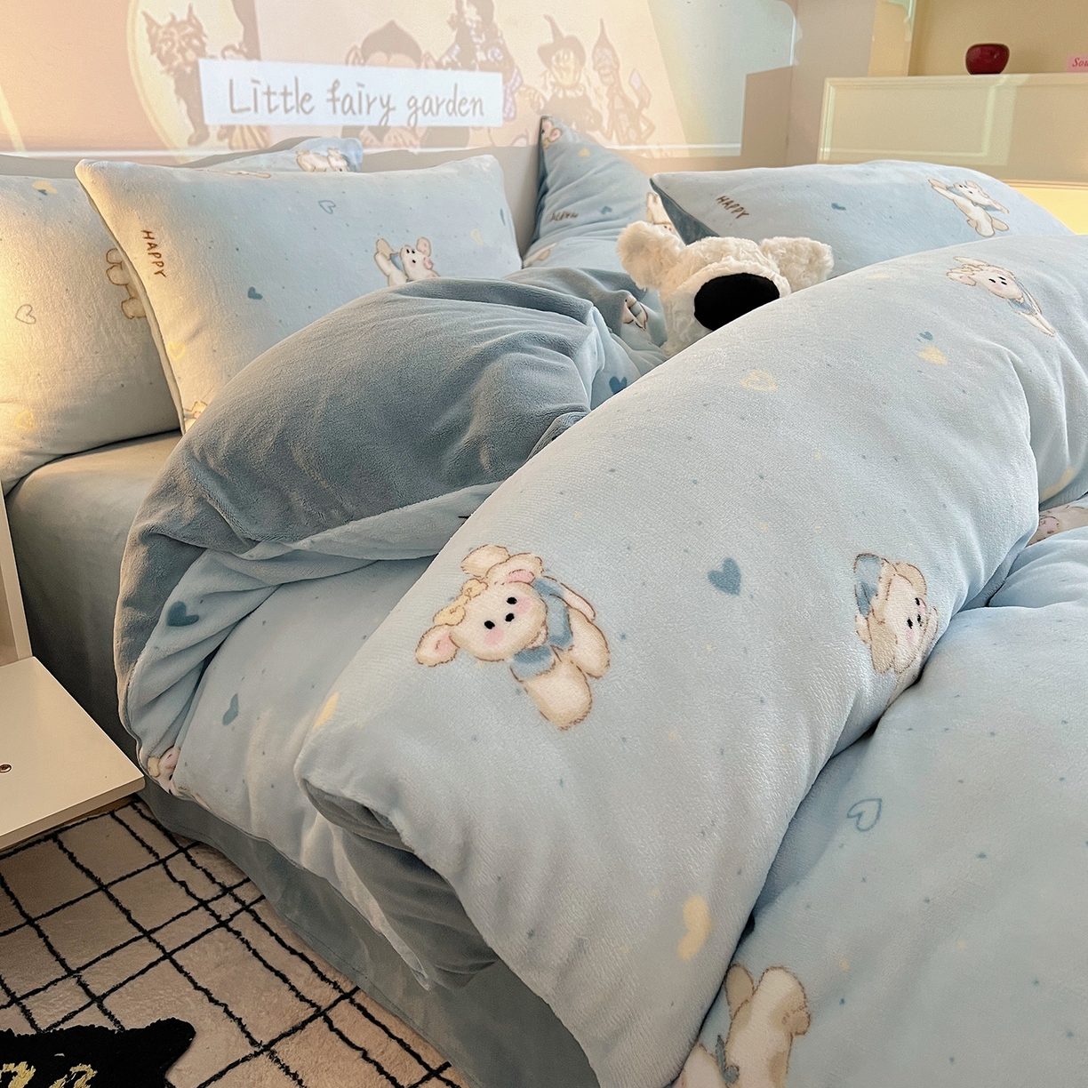 91家纺网 家纺一手货源 找家纺 瑞莱 2025新款A类200克高克重秋冬印花牛奶绒四件套-卡通系列 绒小奶狗