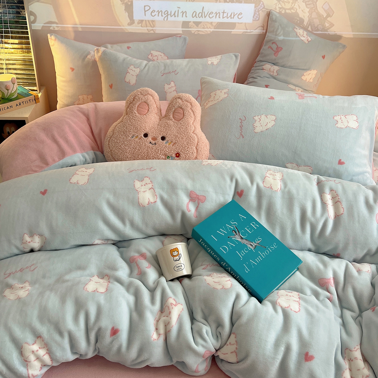 91家纺网 家纺一手货源 找家纺 瑞莱 2025新款A类200克高克重秋冬印花牛奶绒四件套-卡通系列 甜心猫咪