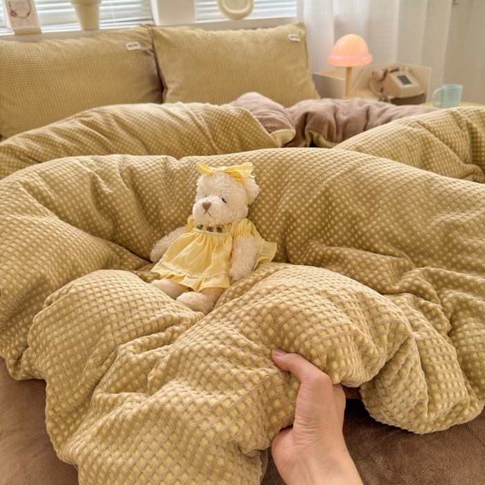 91家纺网 家纺一手货源 找家纺 （总）十里居 2025新款lns奶油双拼华夫格烂花牛奶绒四件套 华夫格系列