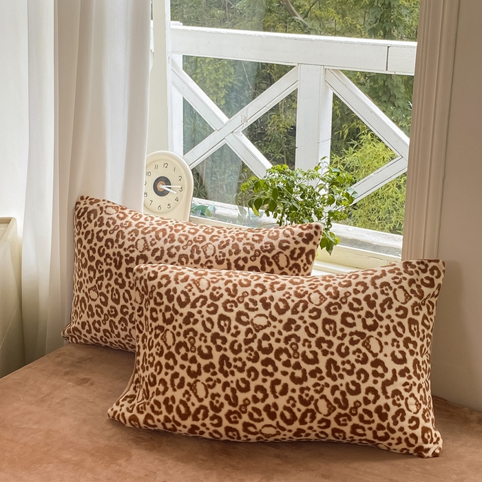 91家纺网 家纺一手货源 找家纺 豫见家纺 2025新款牛奶绒印花四件套 豹纹棕