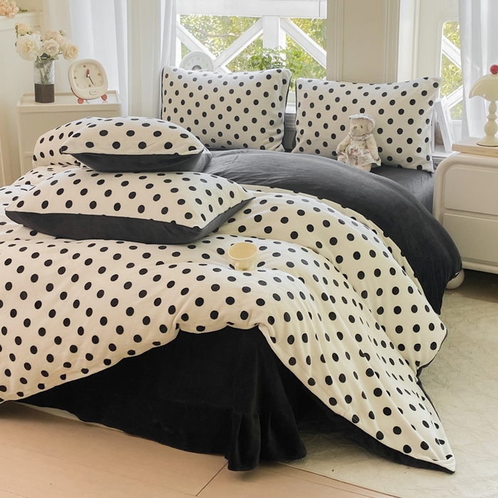 豫见家纺 2025新款牛奶绒印花四件套 波点时代-白