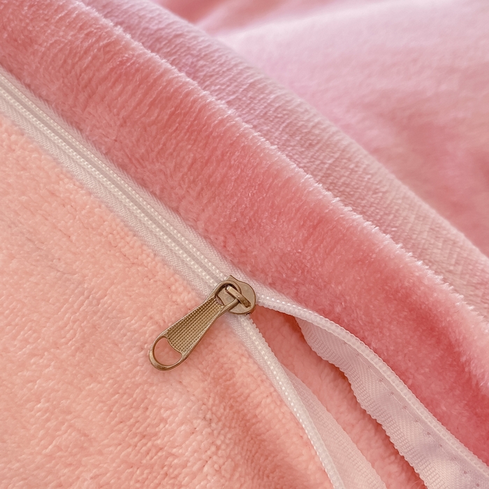 91家纺网 家纺一手货源 找家纺 豫见家纺 2025新款牛奶绒印花四件套 粉雾轻梦