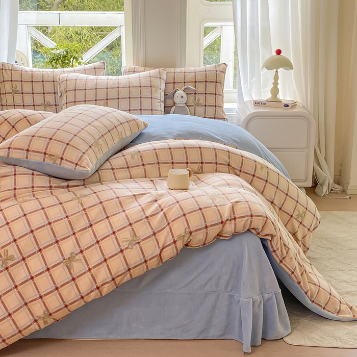 91家纺网 家纺一手货源 找家纺 豫见家纺 2025新款牛奶绒印花四件套 小晴天