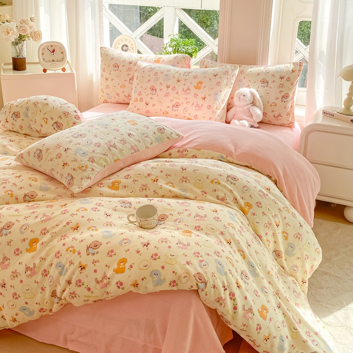 91家纺网 家纺一手货源 找家纺 豫见家纺 2025新款牛奶绒印花四件套 狗狗公园