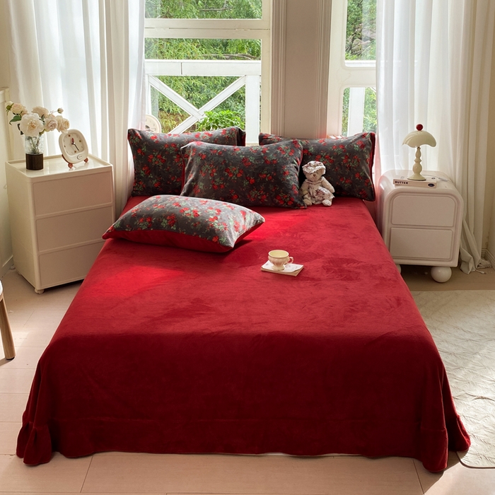 91家纺网 家纺一手货源 找家纺 豫见家纺 2025新款牛奶绒印花四件套 花簇