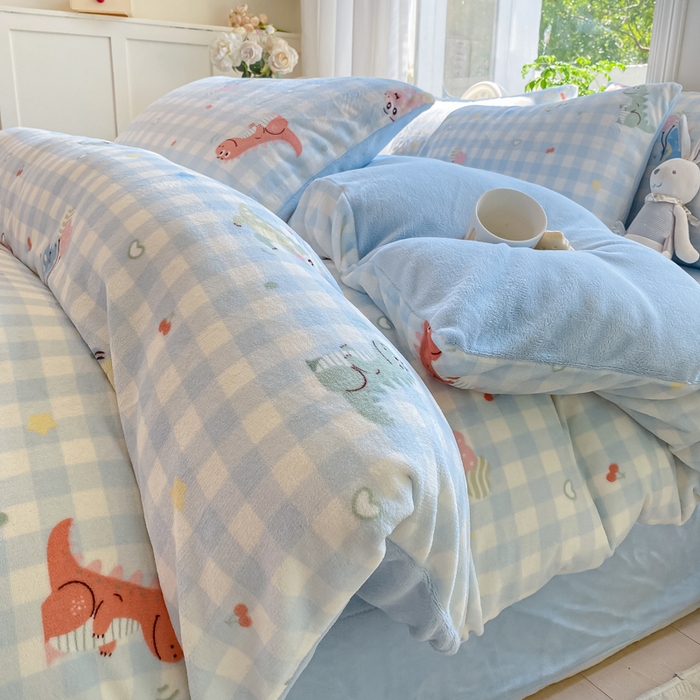 91家纺网 家纺一手货源 找家纺 豫见家纺 2025新款牛奶绒印花四件套 恐龙时代