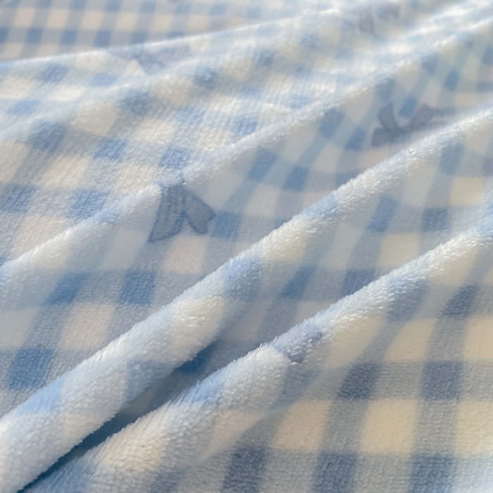 91家纺网 家纺一手货源 找家纺 豫见家纺 2025新款牛奶绒印花四件套 蓝格蝶韵