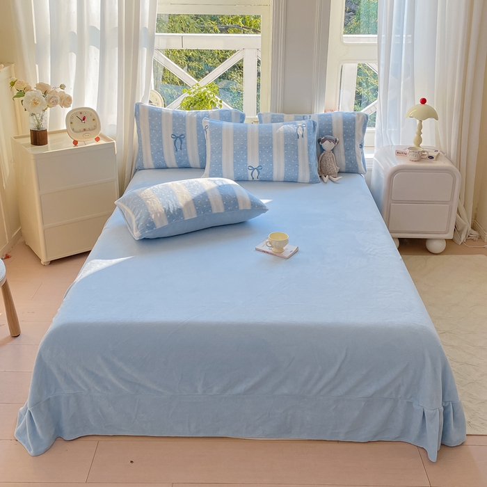 91家纺网 家纺一手货源 找家纺 豫见家纺 2025新款牛奶绒印花四件套 蓝丝带