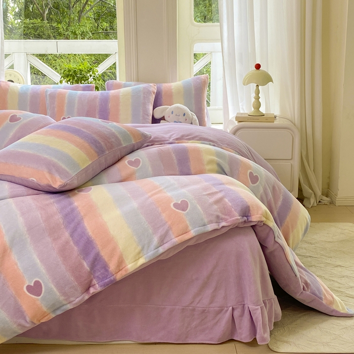 91家纺网 家纺一手货源 找家纺 豫见家纺 2025新款牛奶绒印花四件套 浪漫邂逅