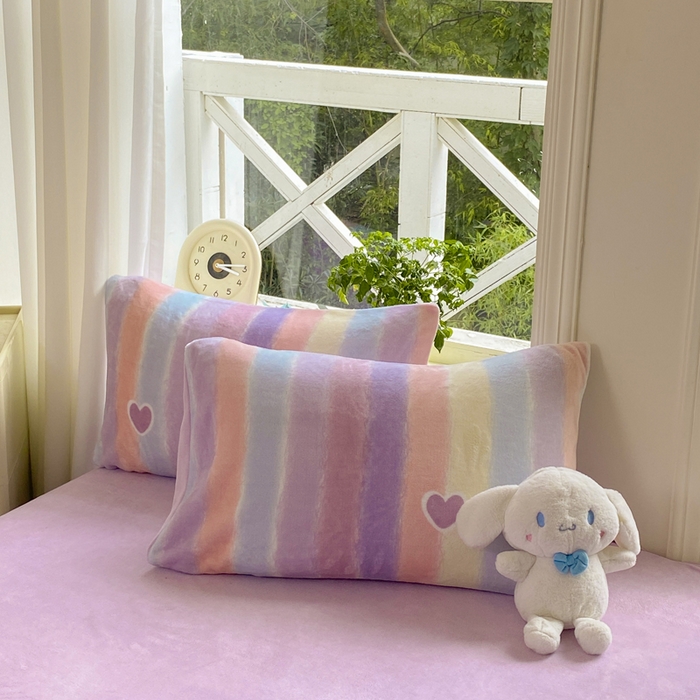 91家纺网 家纺一手货源 找家纺 豫见家纺 2025新款牛奶绒印花四件套 浪漫邂逅