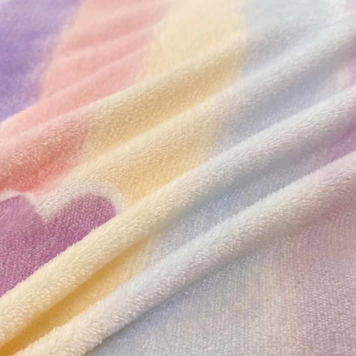 91家纺网 家纺一手货源 找家纺 豫见家纺 2025新款牛奶绒印花四件套 浪漫邂逅