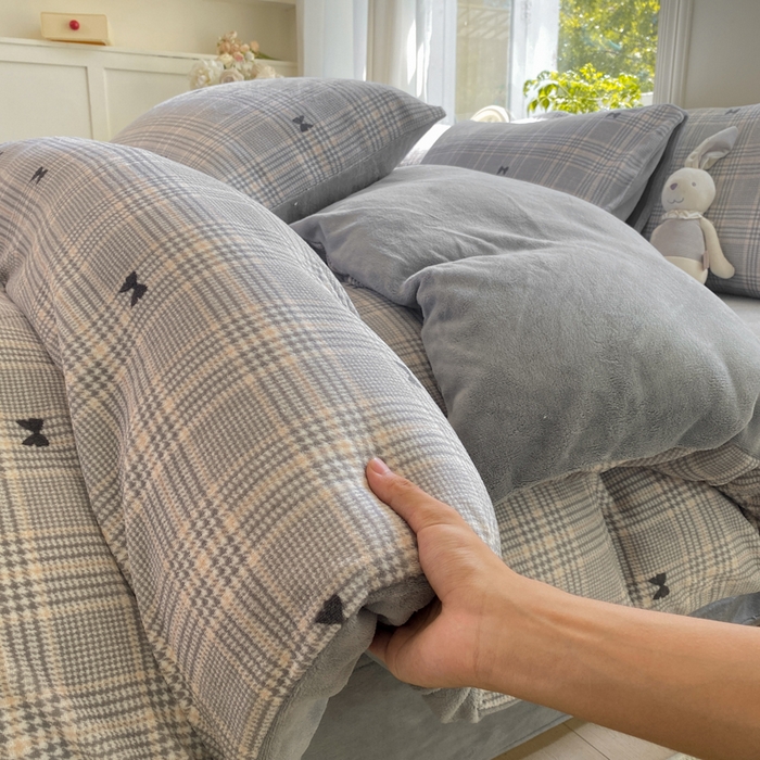 91家纺网 家纺一手货源 找家纺 豫见家纺 2025新款牛奶绒印花四件套 罗格先生