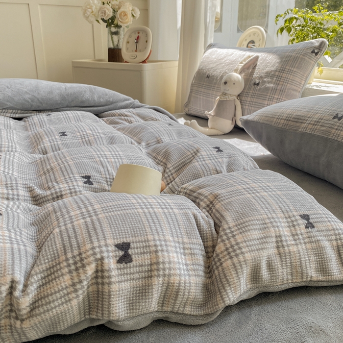 91家纺网 家纺一手货源 找家纺 豫见家纺 2025新款牛奶绒印花四件套 罗格先生